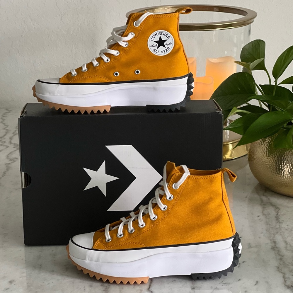 Converse Run Star Hike Platform ~ Mens: EU 41/US 8; Womens: EU 41/US 9.5